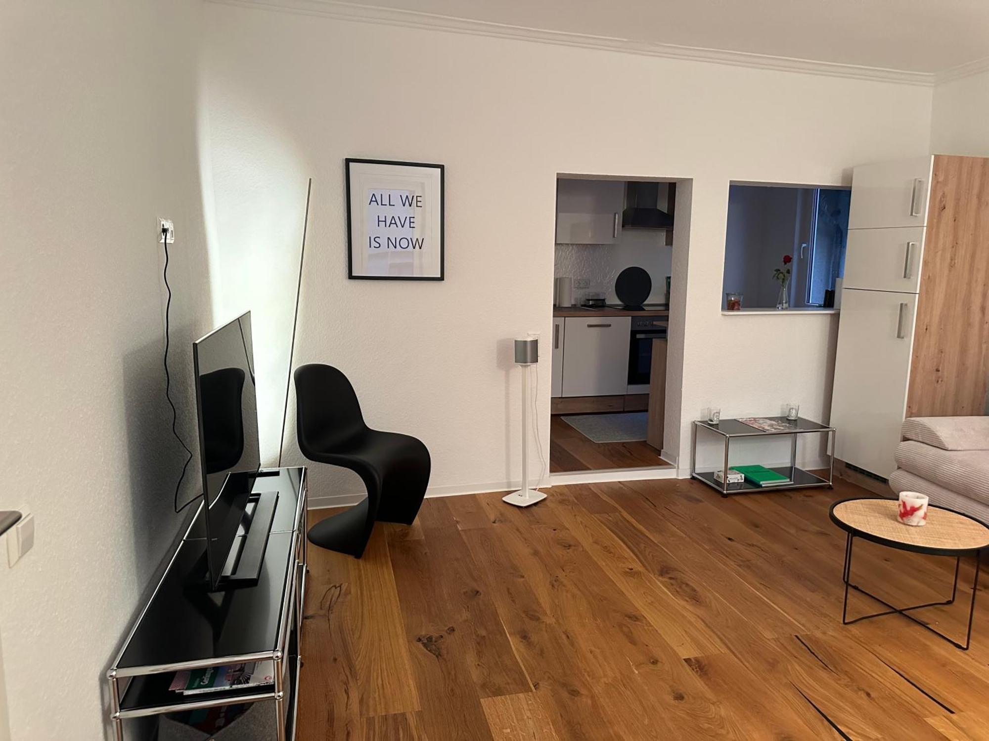 Stylisches Apartment Mit Grossem Tageslichbad Am Marktplatz Leonberg Exterior photo